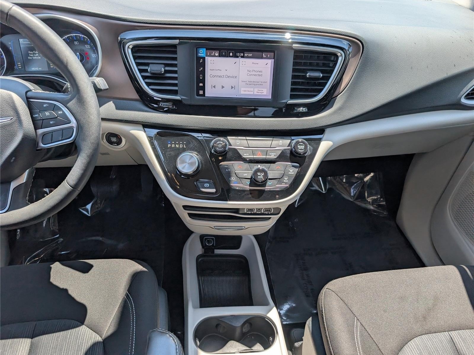 Used 2023 Chrysler Voyager LX FWD image 18