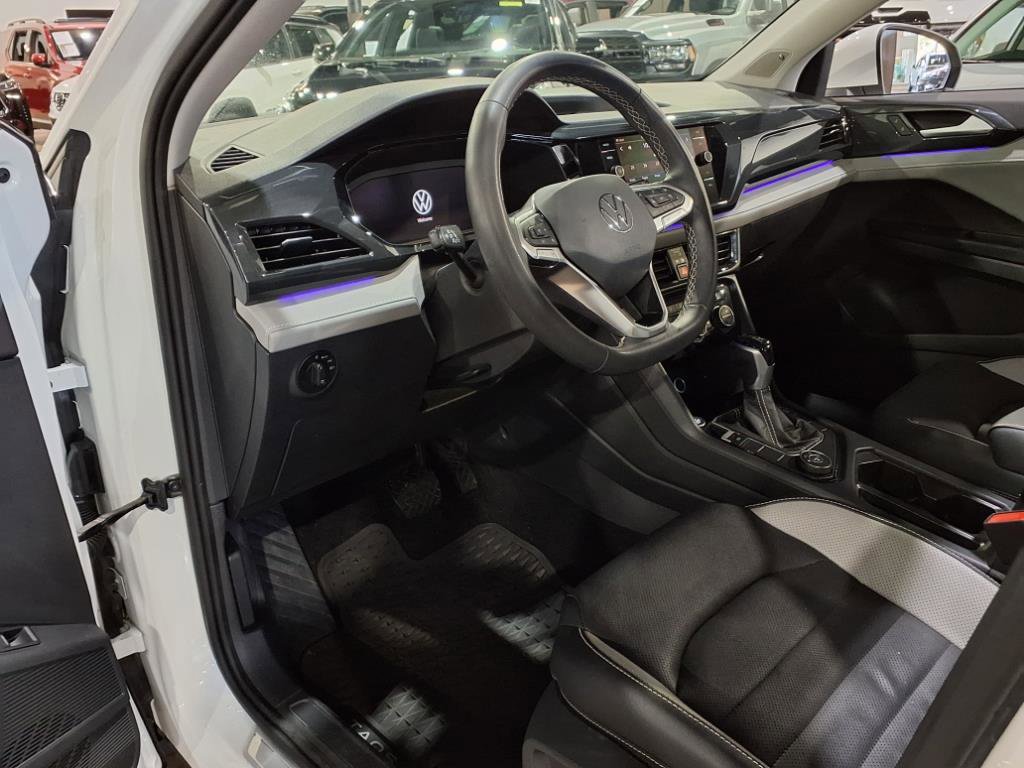 Used 2022 Volkswagen Taos SEL image 17