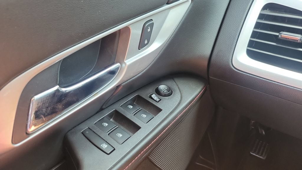 Used 2015 GMC Terrain SLE FWD image 19