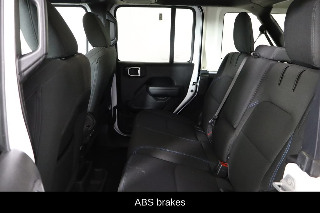 Used 2023 Jeep Wrangler Unlimited Rubicon 4xe w/ Cold Weather Group AWD/4WD image 16