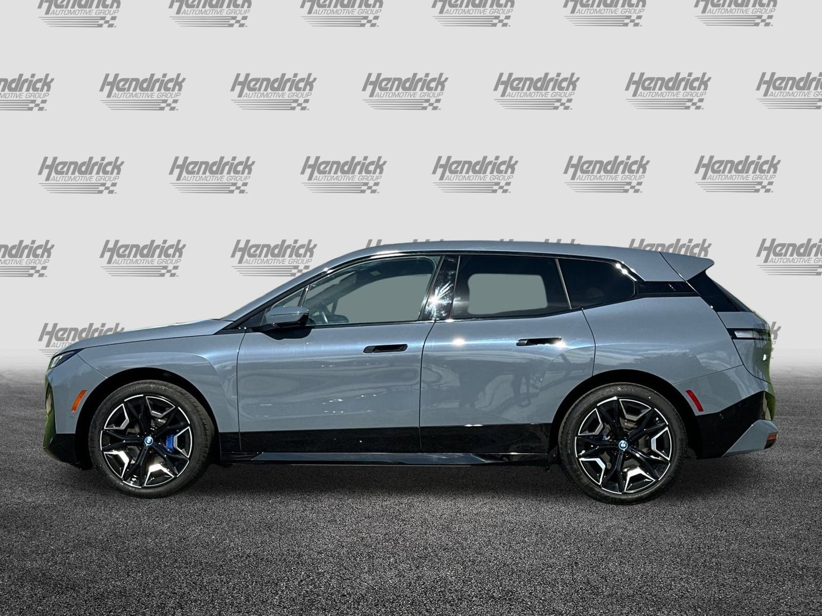 Used 2025 BMW iX xDrive50 image 8