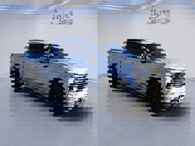 Used 2023 Chevrolet Silverado 1500 High Country w/ Technology Package image 7