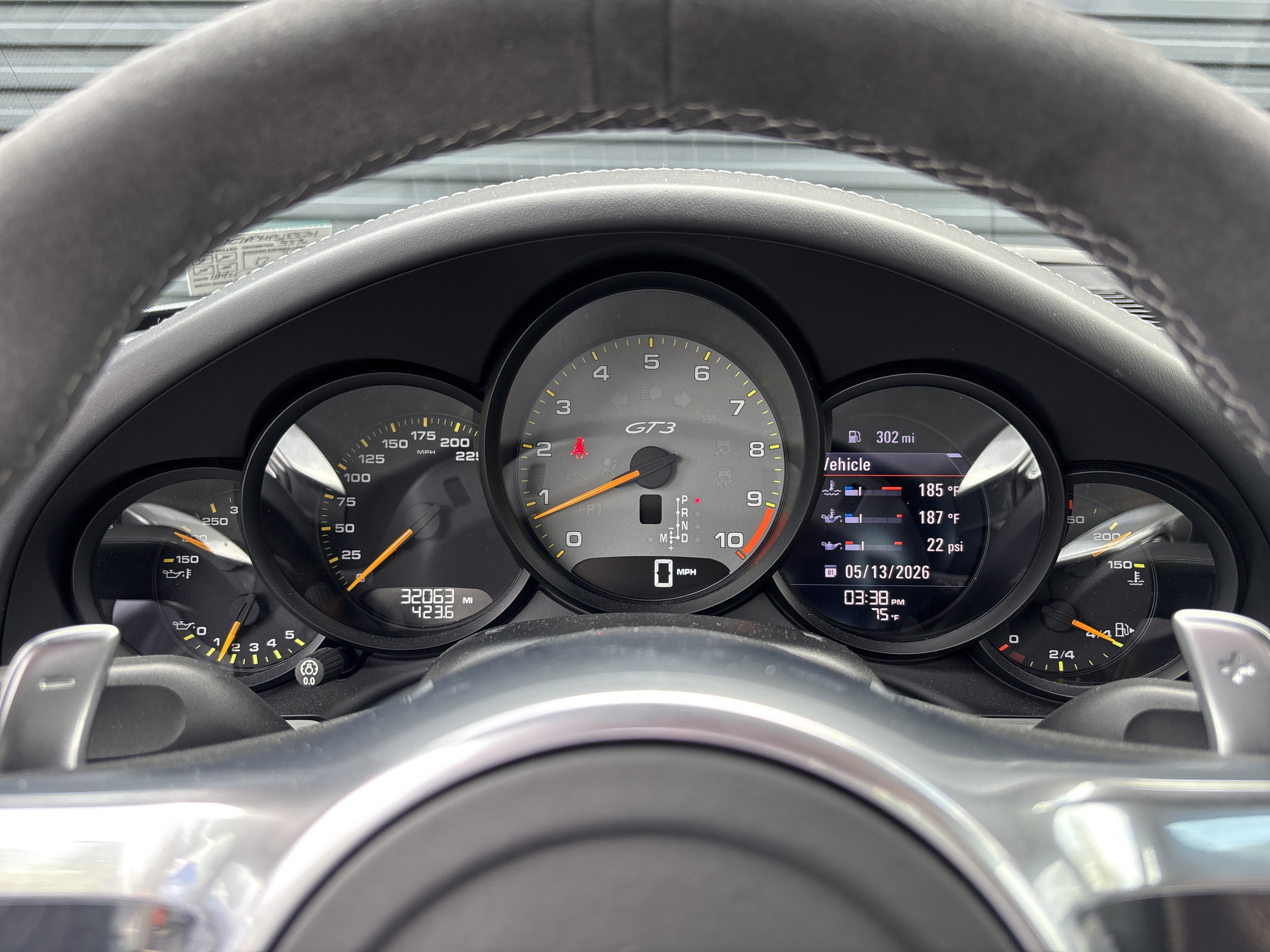 Used 2015 Porsche 911 GT3 RWD image 16