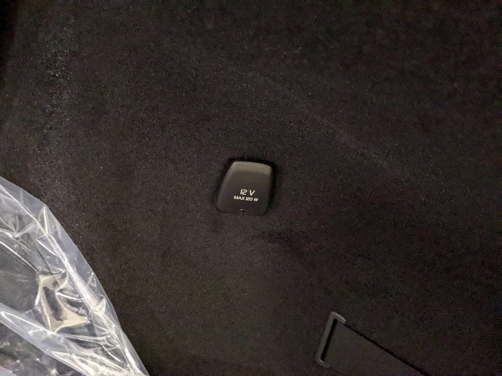 New 2026 Volvo XC90 B6 Plus w/ Protection Package Premier image 29