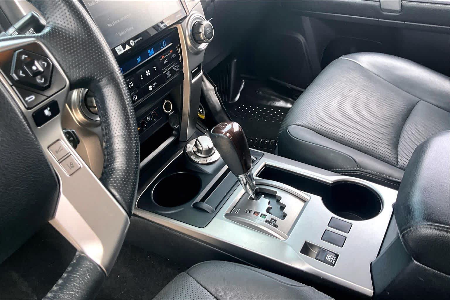 Used 2023 Toyota 4Runner Limited AWD/4WD image 17