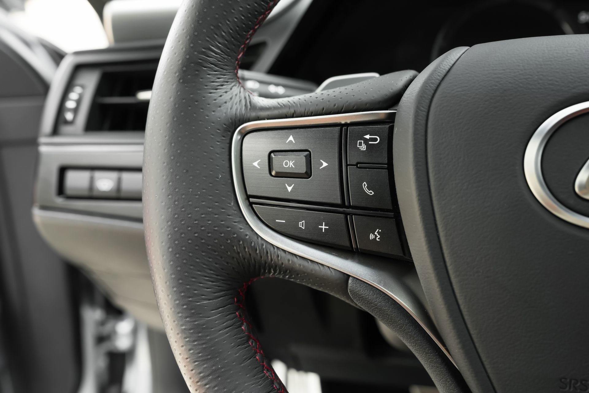 Used 2022 Lexus ES 350 F Sport w/ Accessory Package 2 image 19