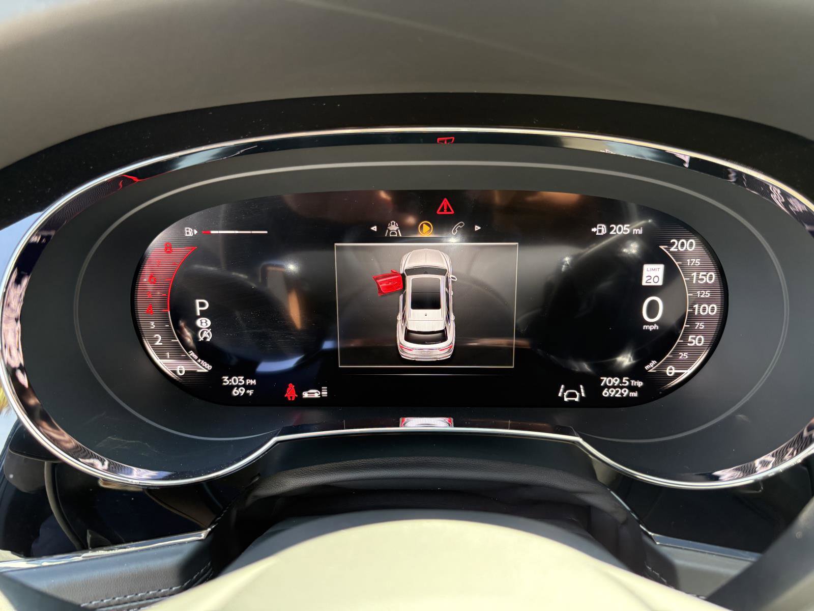 Used 2024 Bentley Bentayga image 27