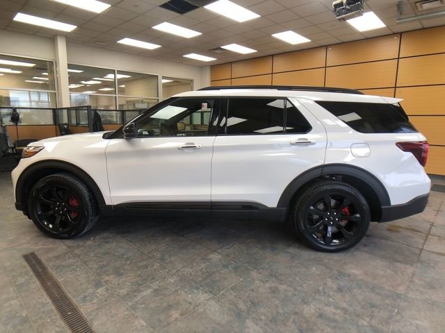 Certified 2023 Ford Explorer ST w/ Equipment Group 401A image 4