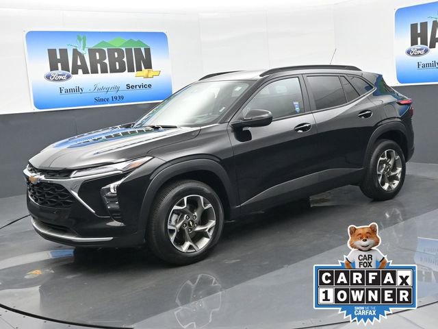 Used 2025 Chevrolet Trax LT w/ LT Convenience Package image 1