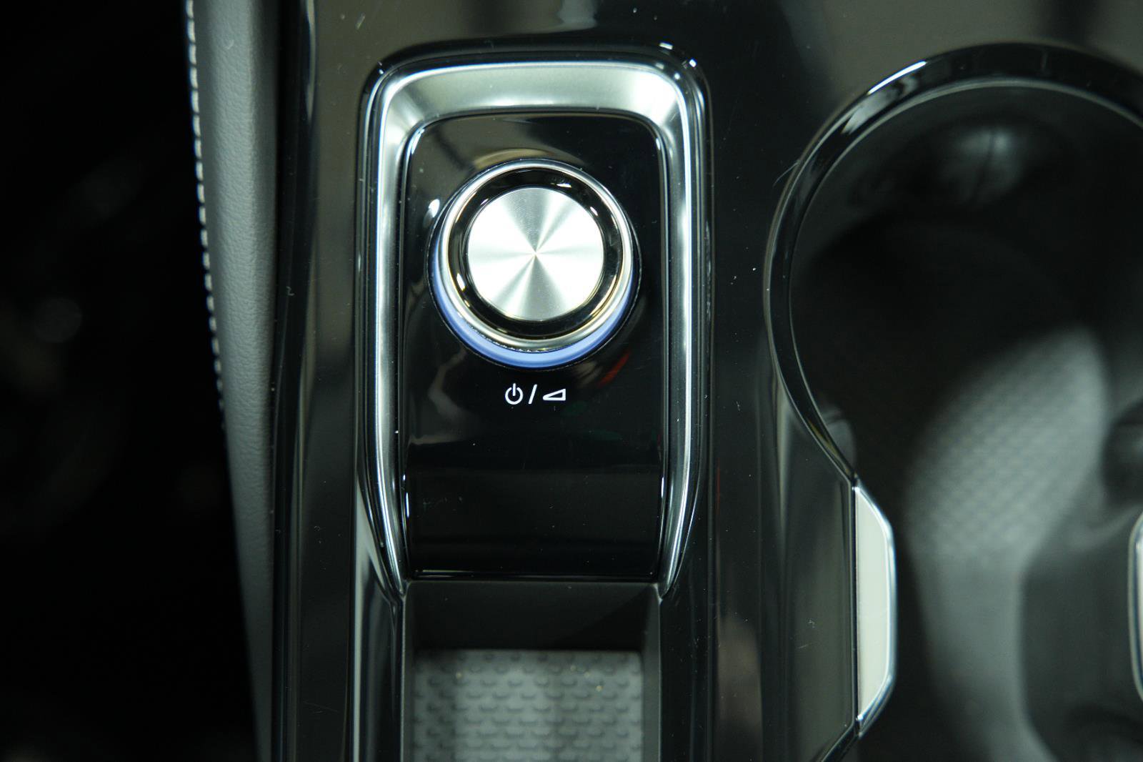 New 2025 Buick Envision Sport Touring image 41