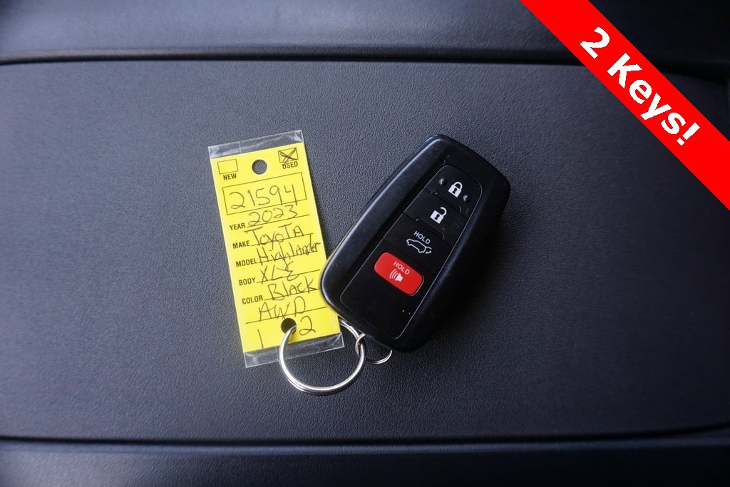 Certified 2023 Toyota Highlander XLE image 30
