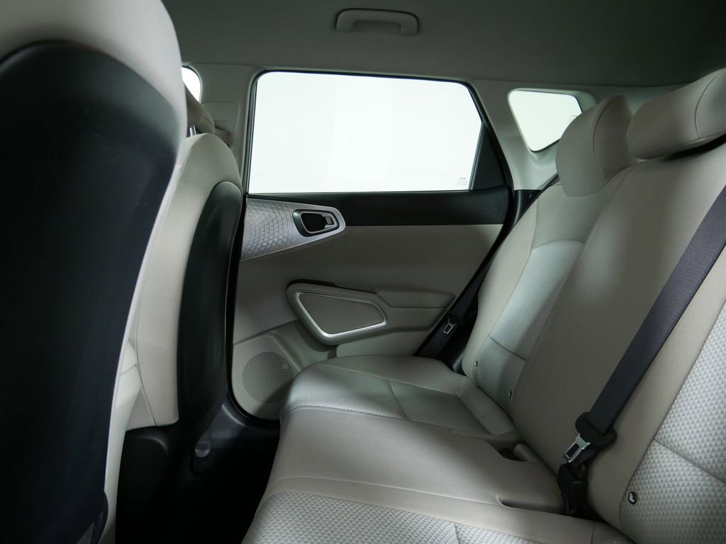 Certified 2025 Kia Soul LX FWD image 16
