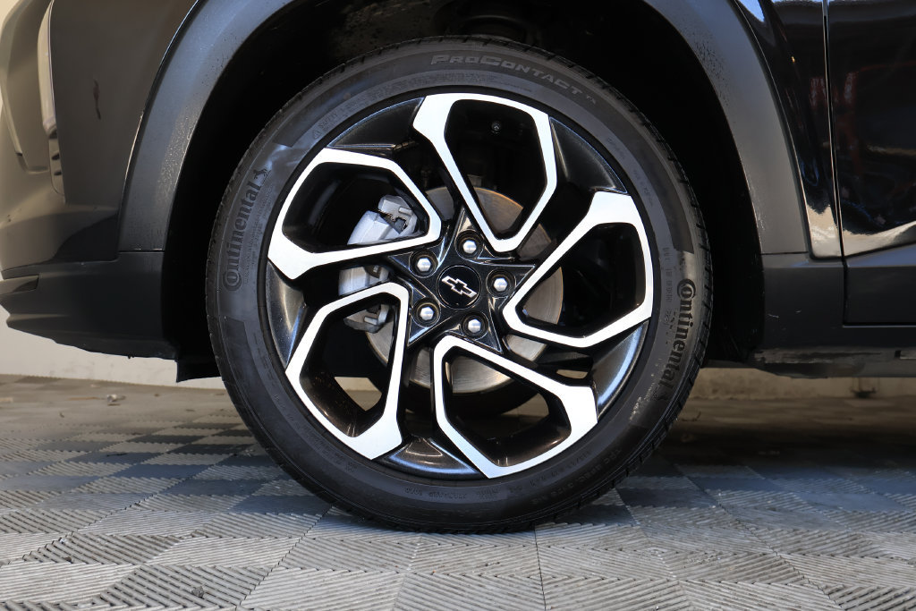 Used 2025 Chevrolet Trax RS w/ Driver Confidence Package FWD image 10