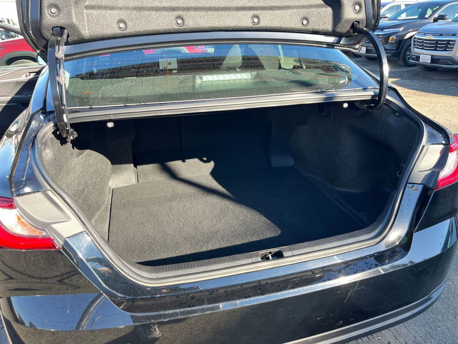 Used 2025 Toyota Camry LE image 30