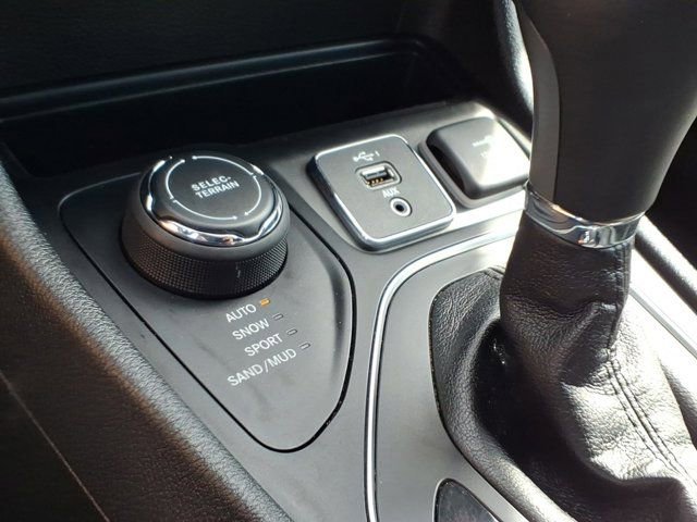 Used 2019 Jeep Cherokee High Altitude image 15