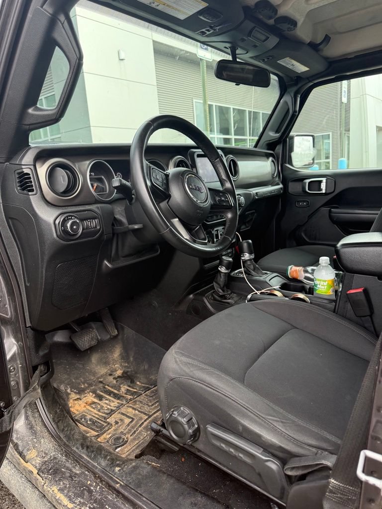 Used 2018 Jeep Wrangler Unlimited Sport S AWD/4WD image 9