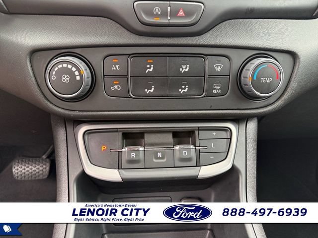 Used 2024 GMC Terrain SLE AWD/4WD image 25