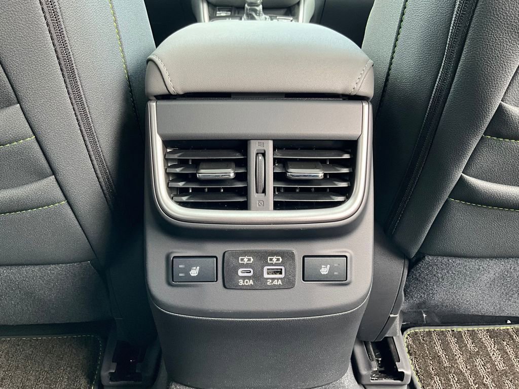 Certified 2025 Subaru Outback Onyx Edition AWD/4WD image 12