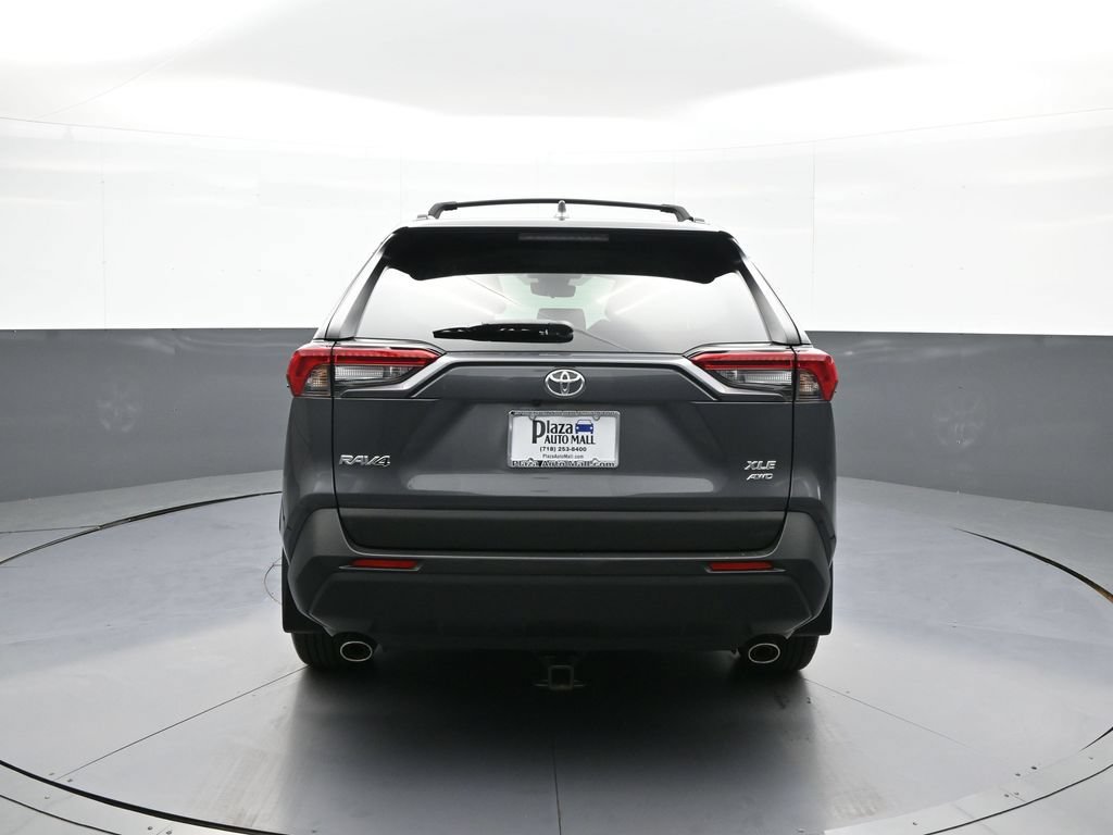 Used 2023 Toyota RAV4 XLE AWD/4WD image 7