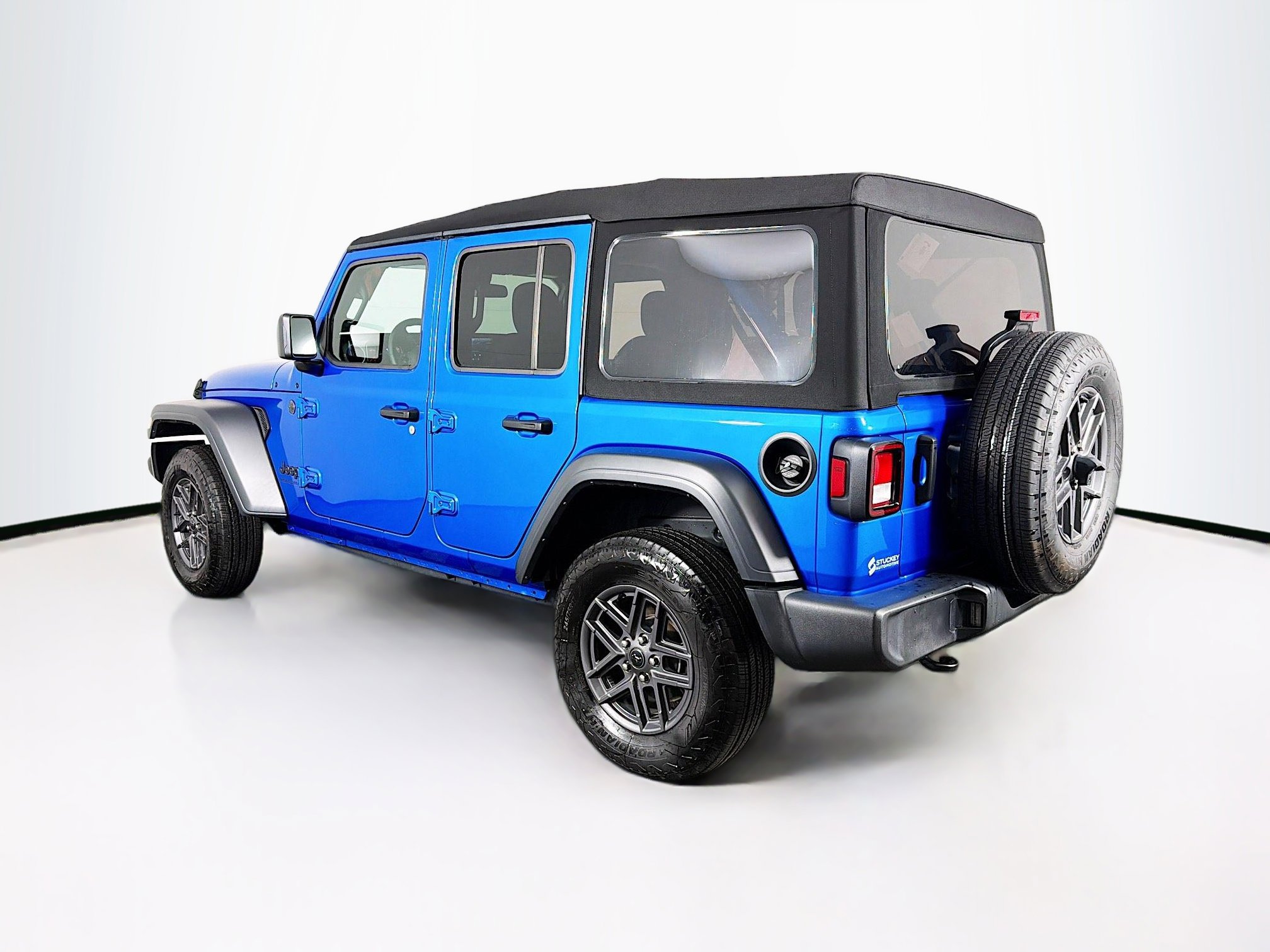 Used 2024 Jeep Wrangler Sport S image 6