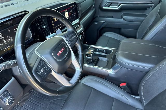Used 2023 GMC Sierra 1500 SLT w/ SLT Premium Plus Package AWD/4WD image 10