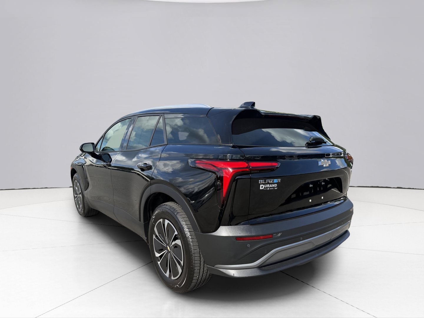 Used 2024 Chevrolet Blazer EV LT AWD/4WD image 7
