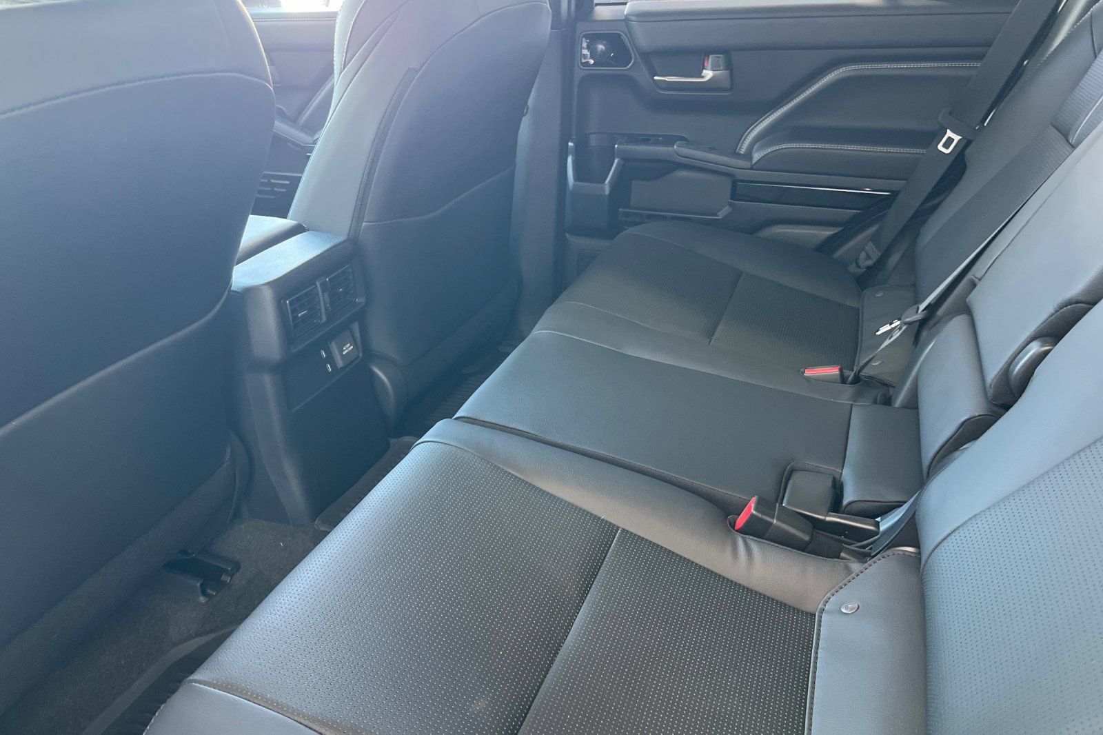 New 2026 Toyota 4Runner Limited AWD/4WD image 9
