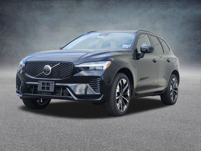 New 2026 Volvo XC60 T8 Plus w/ Climate Package PRO AWD/4WD image 3
