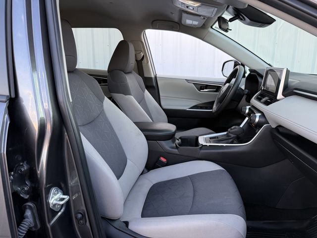 Used 2024 Toyota RAV4 XLE image 29