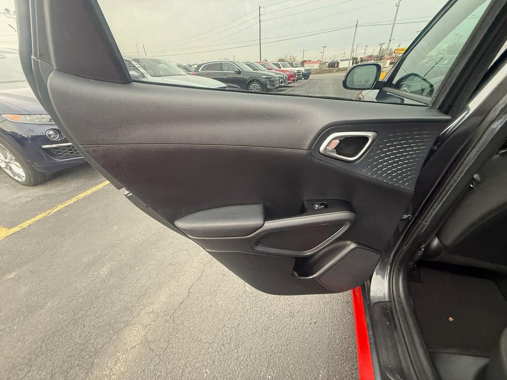 Used 2021 Kia Soul GT-Line image 18