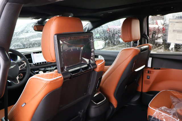 New 2026 Chrysler Pacifica Pinnacle FWD image 10