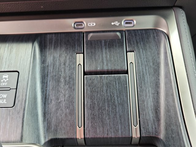 Used 2024 Lexus GX 550 w/ Accessory Package (Z1) AWD/4WD image 16