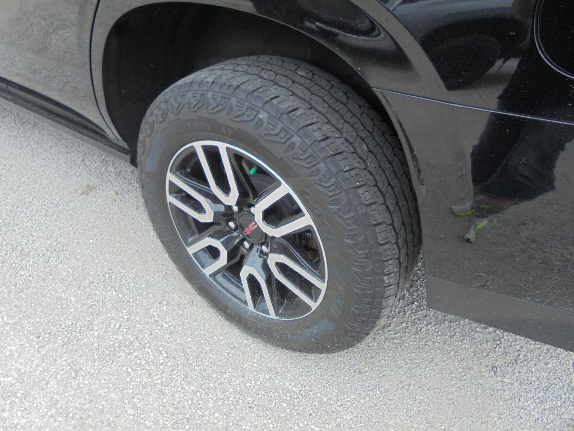 Used 2023 GMC Yukon AT4 w/ LPO, Floor Liner Package image 7