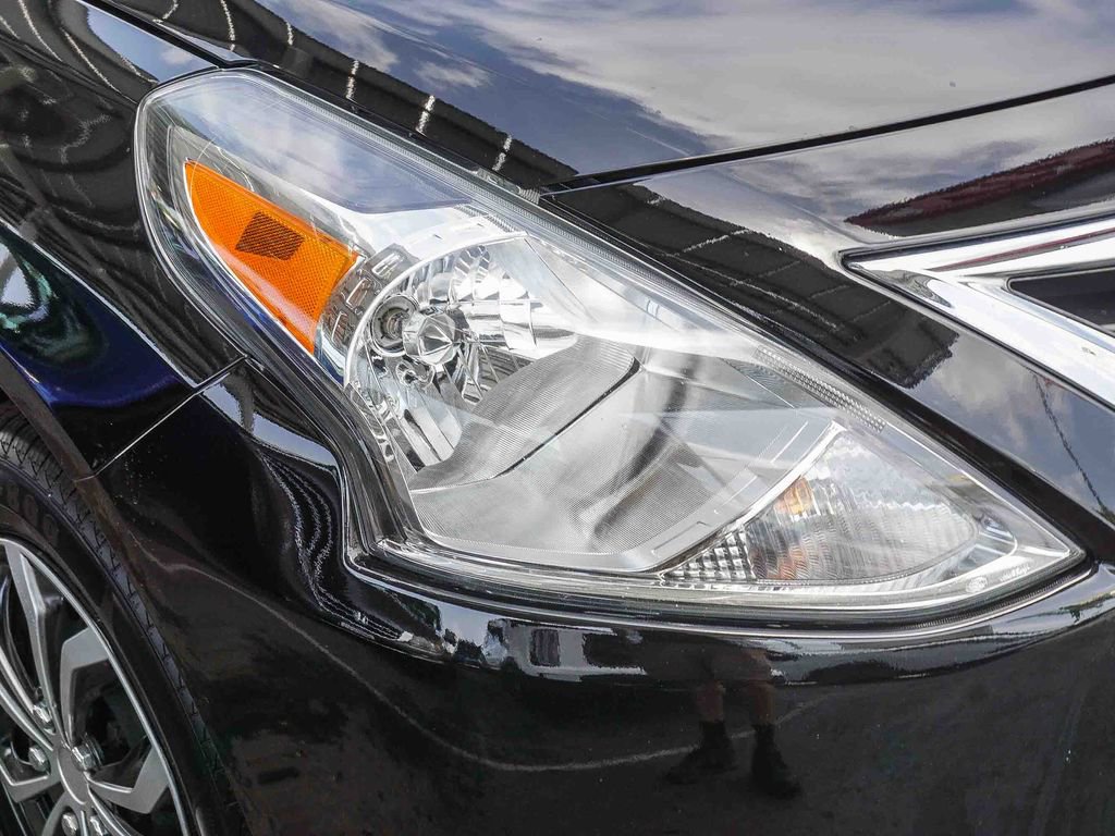 Used 2019 Nissan Versa SV FWD image 11