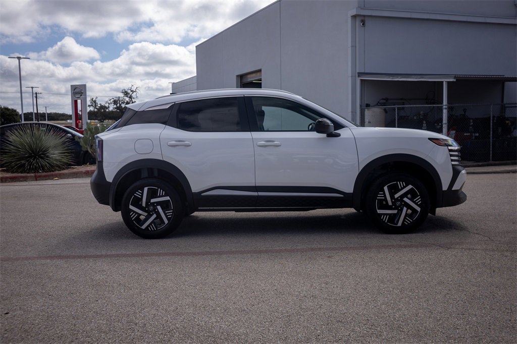 New 2026 Nissan Kicks SV image 4