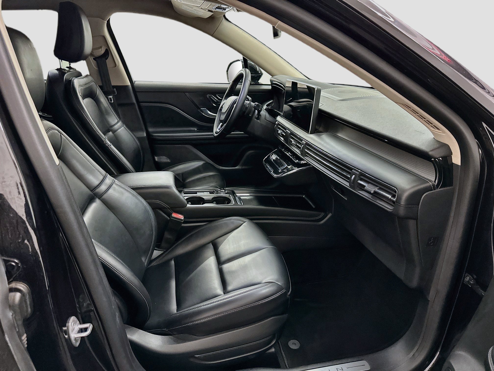 Used 2023 Lincoln Corsair AWD image 33