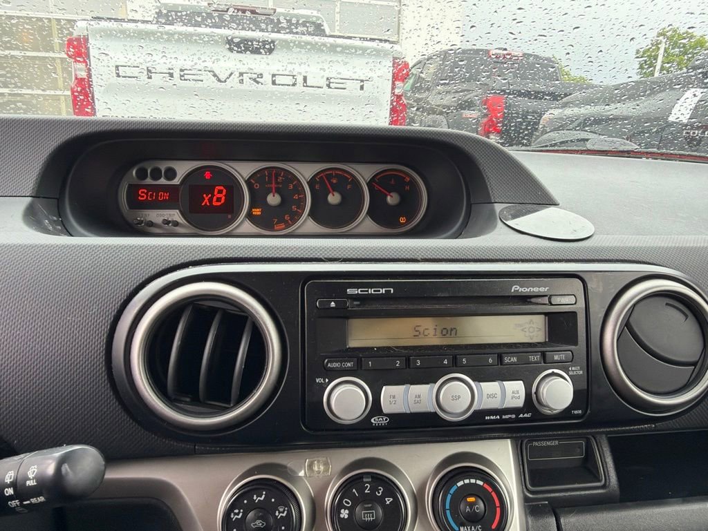 Used 2008 Scion xB FWD image 9