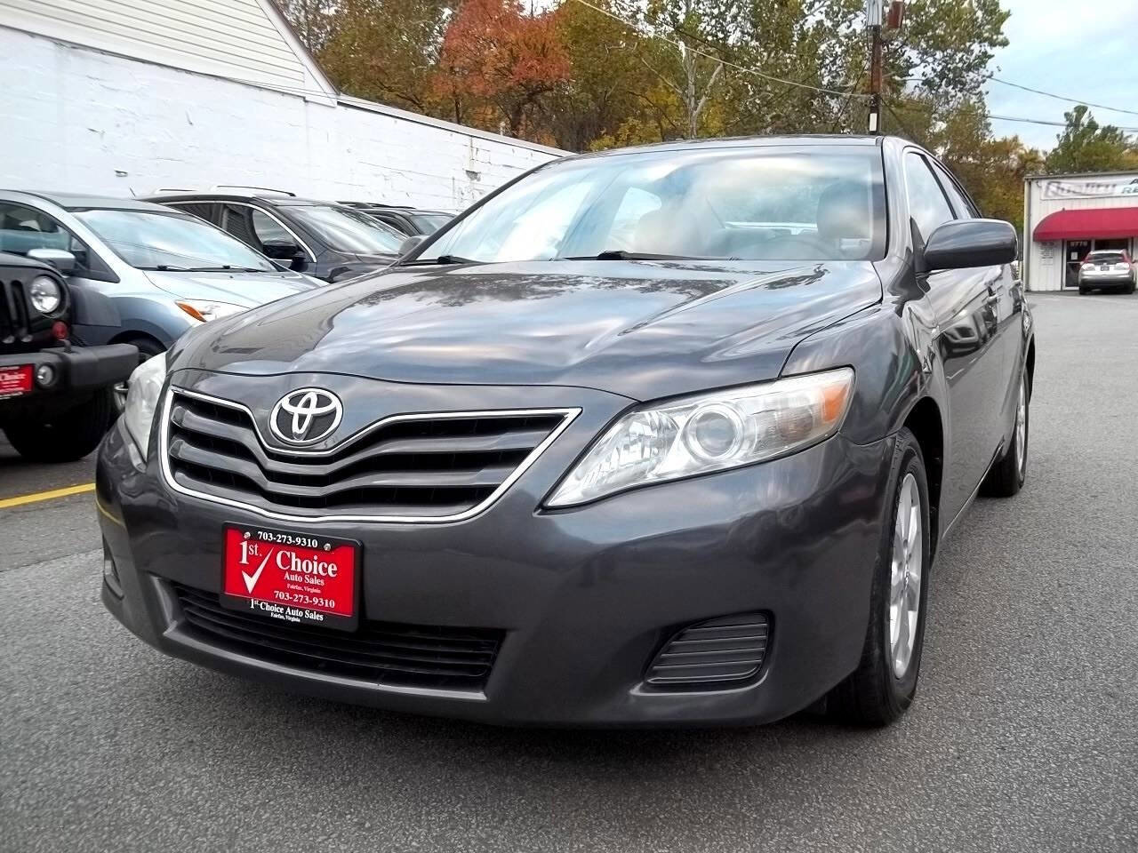 Used 2011 Toyota Camry LE image 1