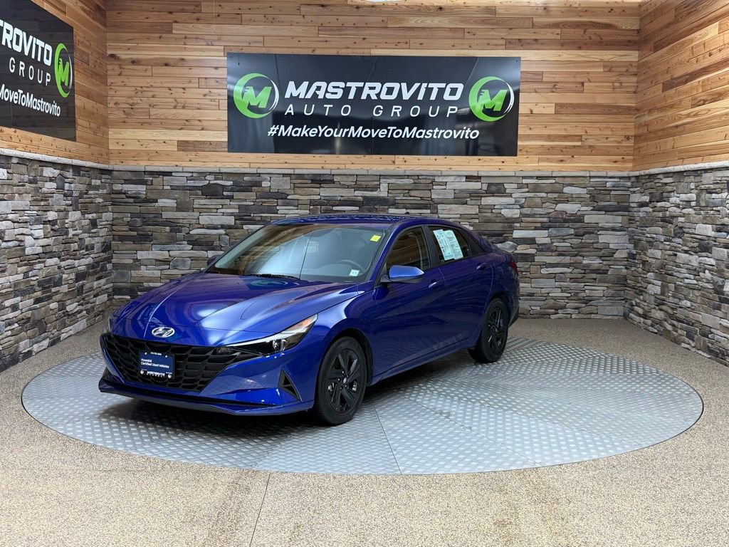 Certified 2023 Hyundai Elantra SEL image 4