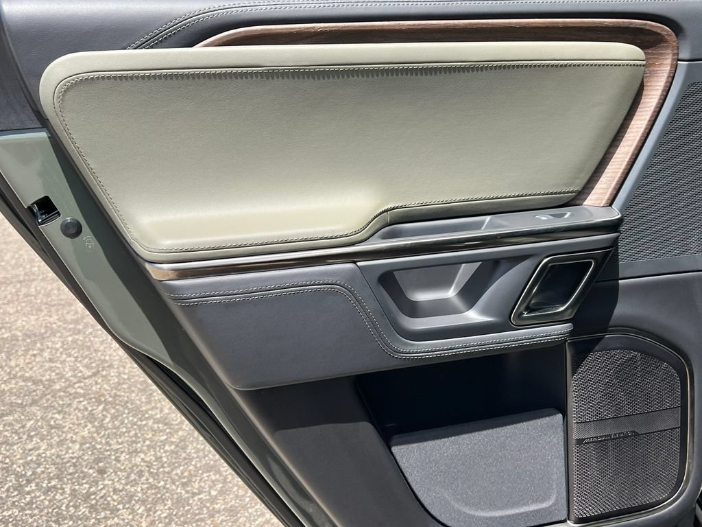 Used 2022 Rivian R1T Launch Edition AWD/4WD image 33