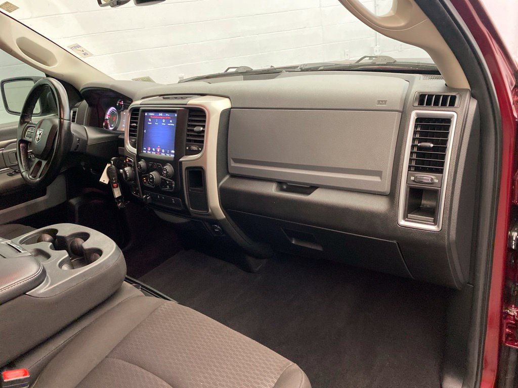 Used 2020 RAM 1500 Classic SLT AWD/4WD image 26