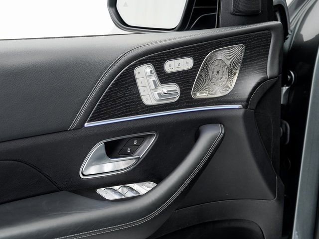 Used 2021 Mercedes-Benz GLS 580 4MATIC image 7