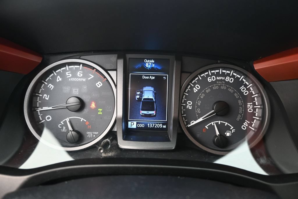 Used 2016 Toyota Tacoma TRD Sport w/ Premium & Technology Package AWD/4WD image 11