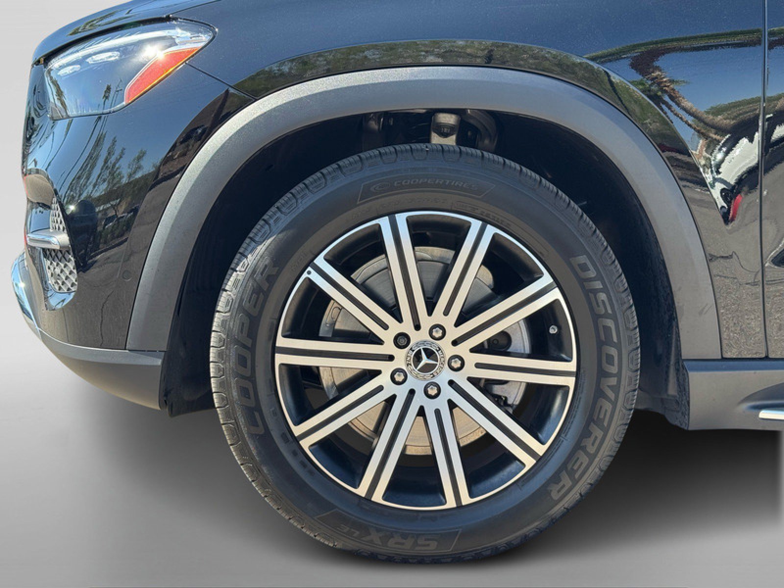 Certified 2026 Mercedes-Benz GLE 350 4MATIC image 9