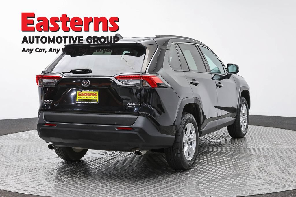 Used 2021 Toyota RAV4 XLE AWD/4WD image 5
