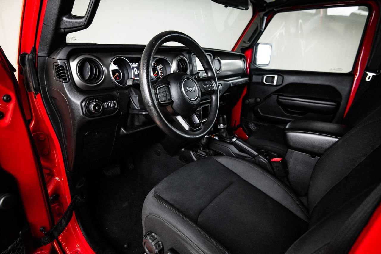 Used 2018 Jeep Wrangler Unlimited Sport AWD/4WD image 4