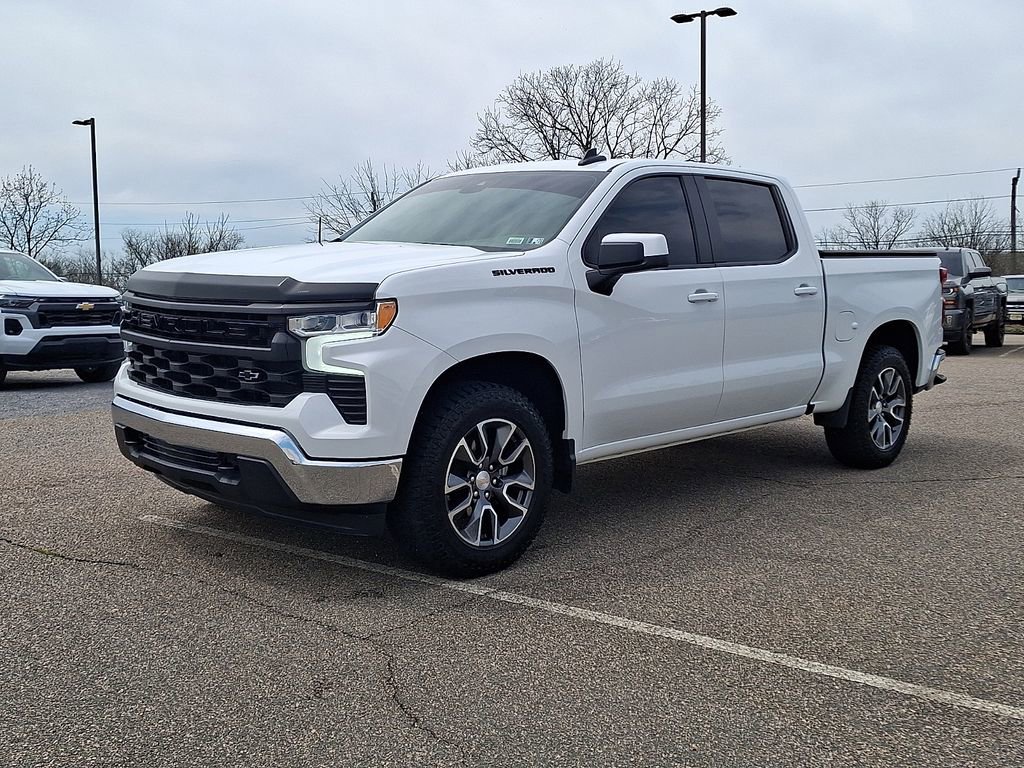 Used 2023 Chevrolet Silverado 1500 LT AWD/4WD image 6