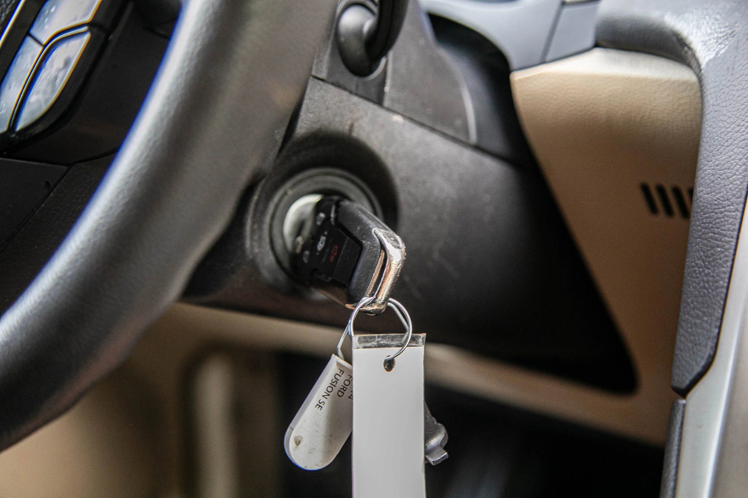 Used 2014 Ford Fusion SE image 33