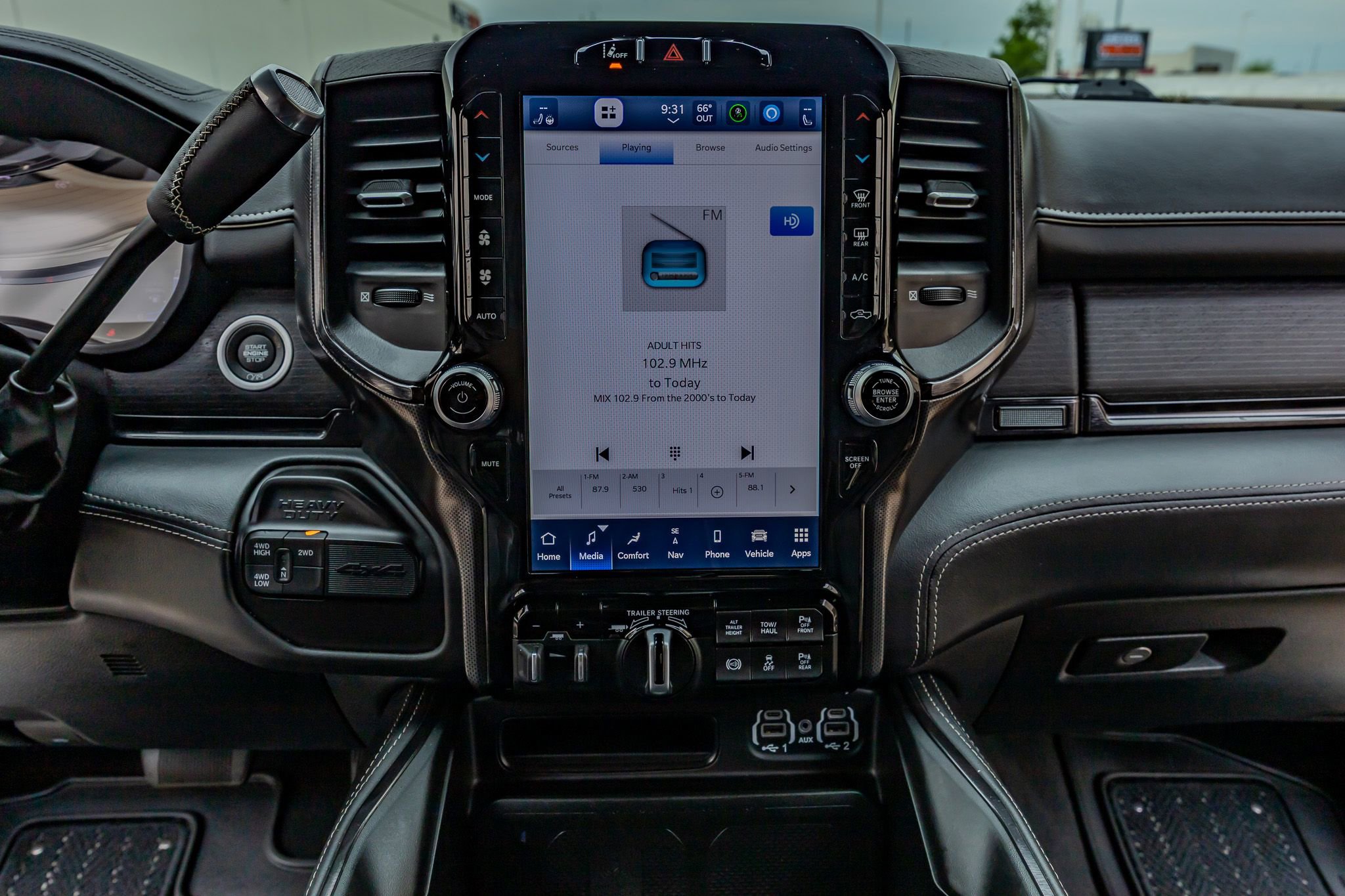 Used 2024 RAM 2500 Limited image 24