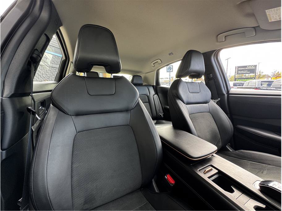 Used 2024 Nissan Ariya AWD image 4